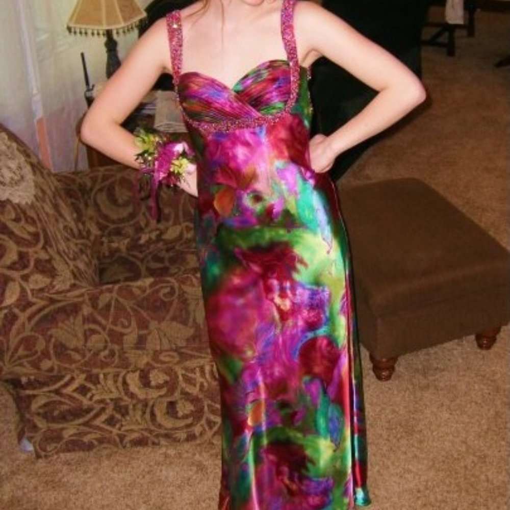 Prom/formal dress Faviana, Size 6.